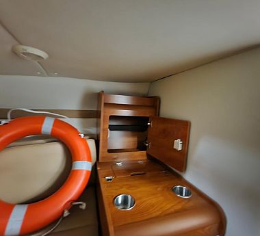 RINKER 230 ECC, cuddy cabin, 2011, Sprzedana