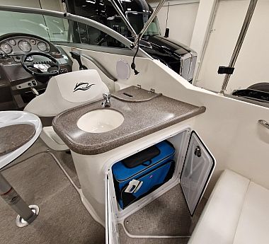 RINKER 230 ECC, cuddy cabin, 2011, Sprzedana