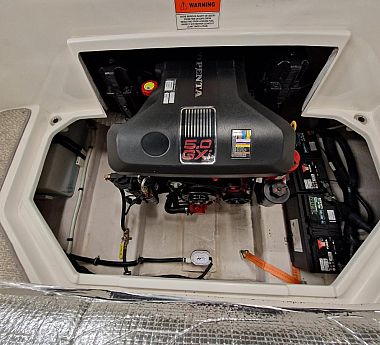 RINKER 230 ECC, cuddy cabin, 2011, Sprzedana